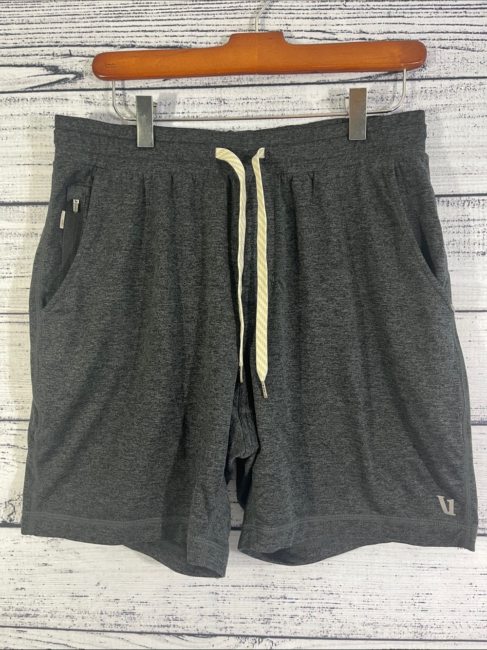 VUORI-Ponto Performance Shorts in Charcoal Heather Light weight Medium Size